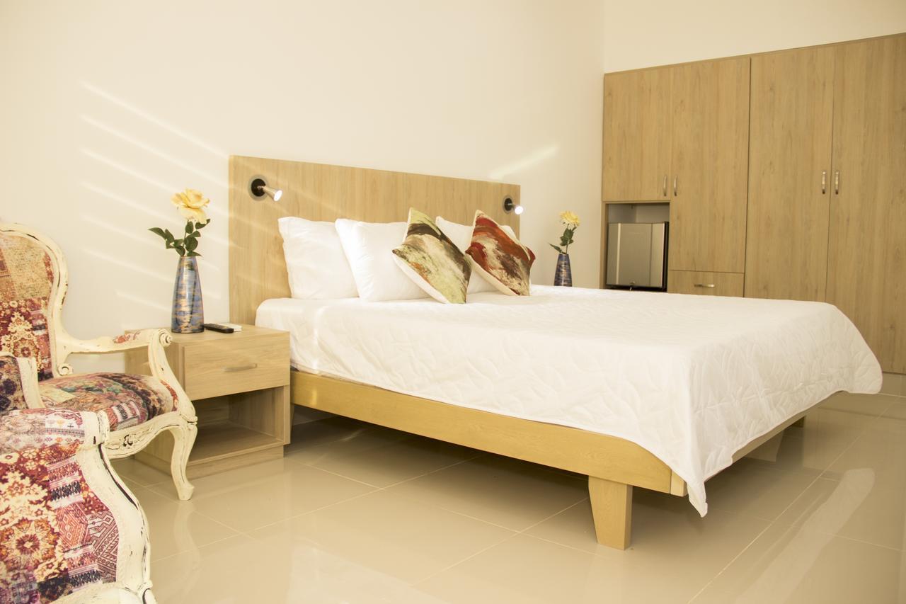 River City Hotel มอนเตริอา ภายนอก รูปภาพ