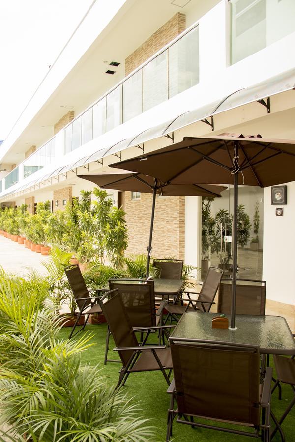 River City Hotel มอนเตริอา ภายนอก รูปภาพ